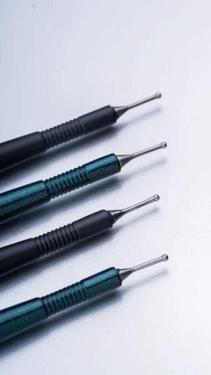 ZOLA x Nahiieva Multifunctional lash tool green